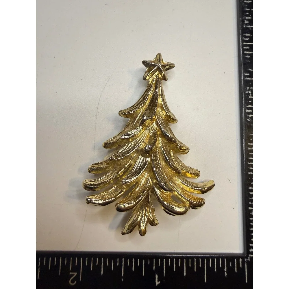 Gold Tone Christmas Tree Brooch Star Topper Textured Holiday Pin Jewelry